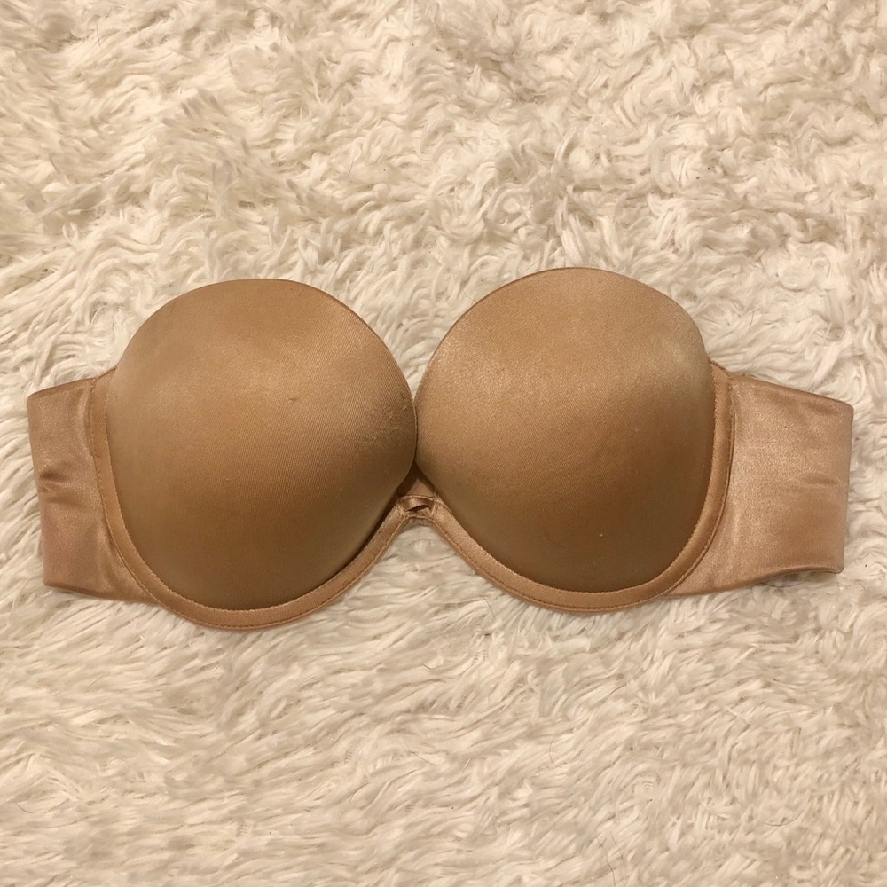 Victoria’s Secret strapless bra